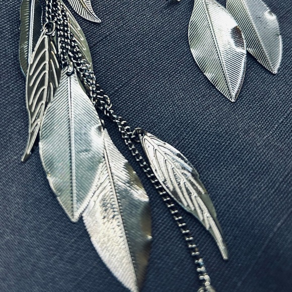 Drop Necklace & Earrings Set - Leaf Design - Gunmetal - Picture 14 of 14